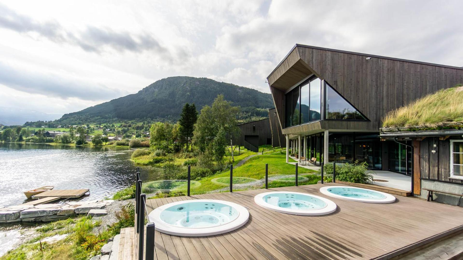 Elva Hotel Skulestadmo Exteriör bild