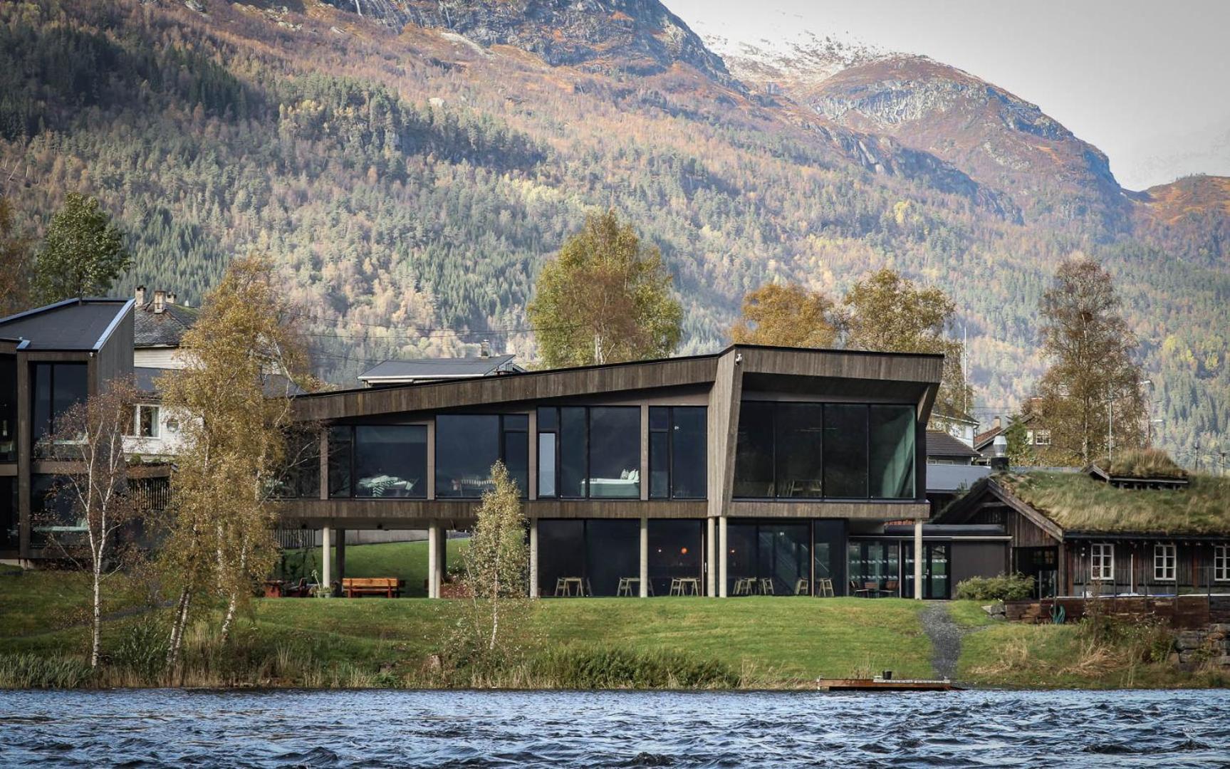 Elva Hotel Skulestadmo Exteriör bild