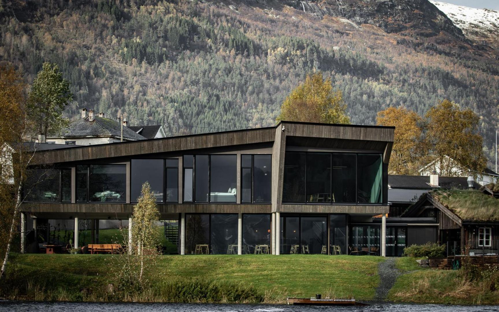 Elva Hotel Skulestadmo Exteriör bild